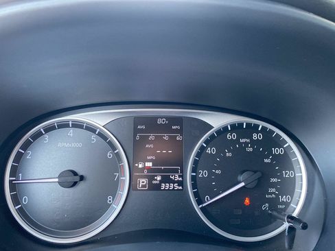 Certified 2025 Nissan Kicks Play S FWD image 34