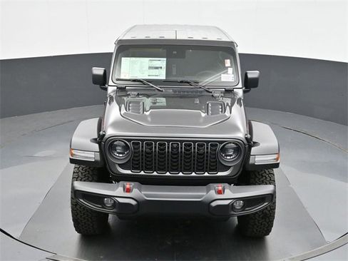 Used 2024 Jeep Wrangler Unlimited Rubicon w/ Technology Group image 32