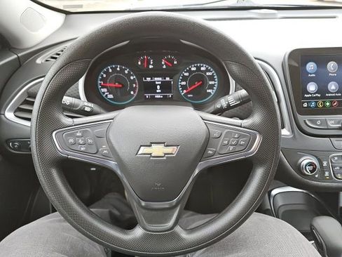 Used 2025 Chevrolet Malibu LT FWD image 22