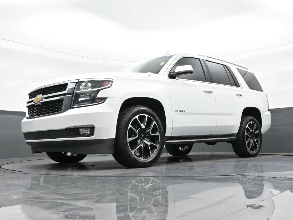 Used 2018 Chevrolet Tahoe LT w/ Luxury Package RWD image 25