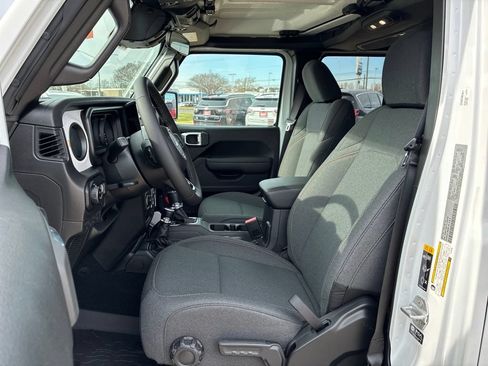 New 2026 Jeep Gladiator Sport AWD/4WD image 12