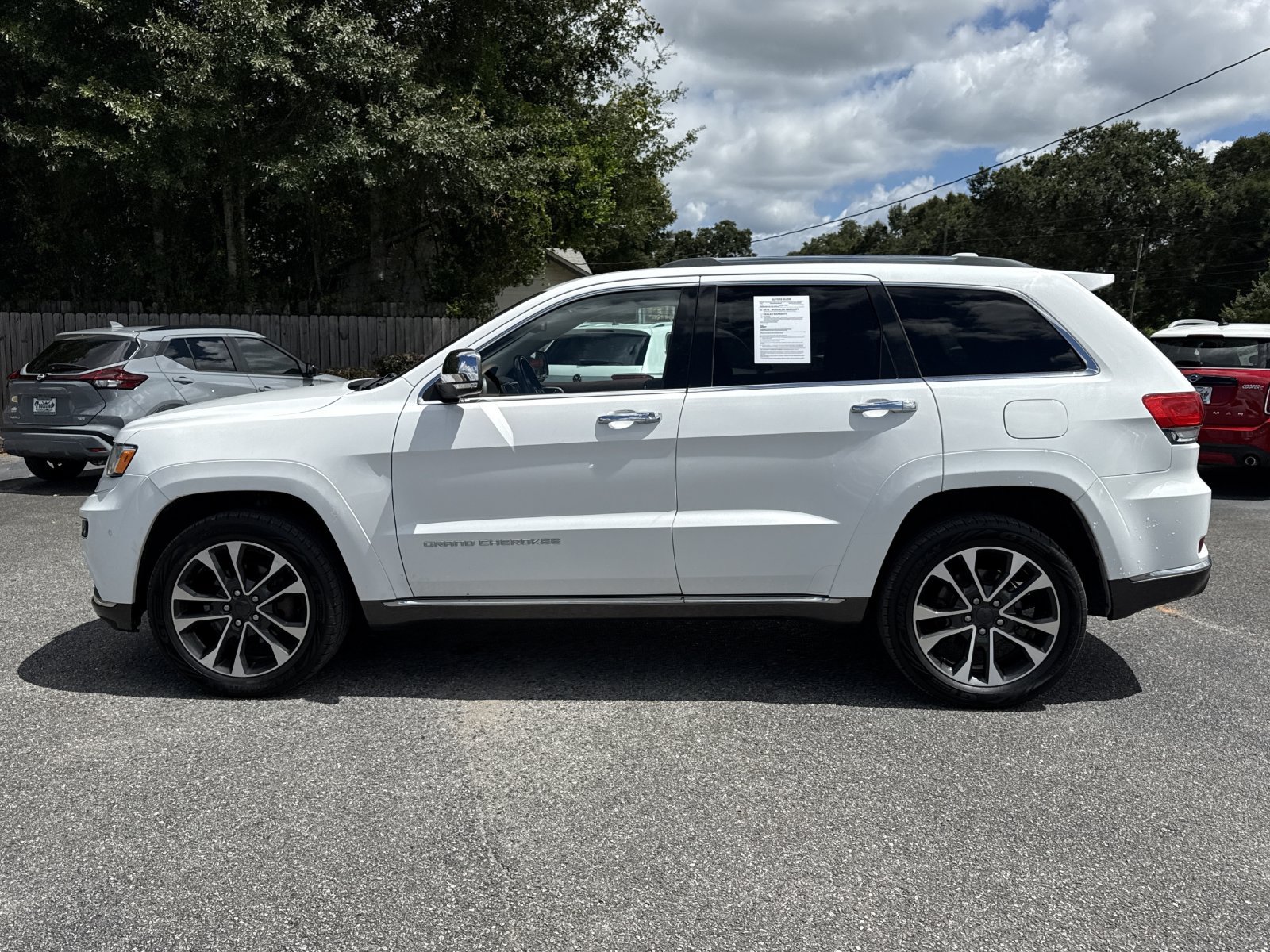 Used 2015 Jeep Grand Cherokee Summit AWD/4WD image 2