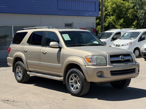 Used 2005 Toyota Sequoia SR5 RWD image 8