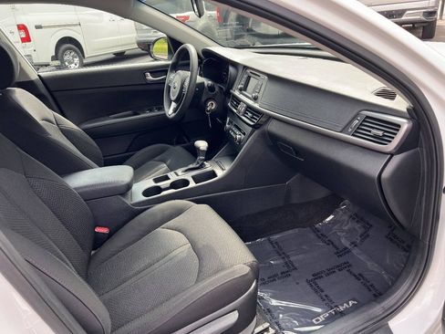 Used 2017 Kia Optima LX FWD image 27