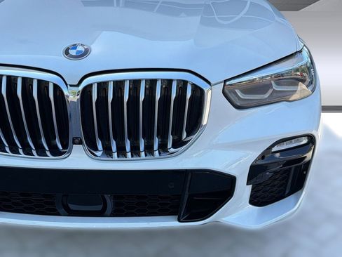 Used 2021 BMW X5 xDrive40i w/ M Sport Package AWD/4WD image 10