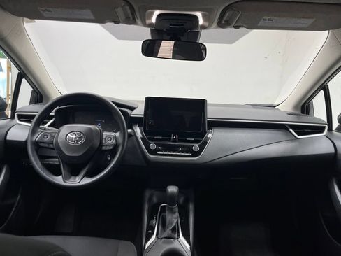Used 2025 Toyota Corolla LE FWD image 17