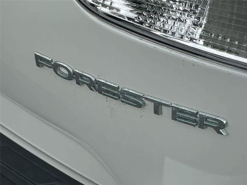 Used 2021 Subaru Forester Premium w/ Popular Package #1 AWD/4WD image 10