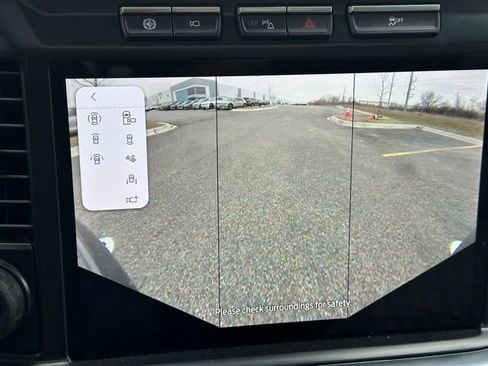 Used 2024 Ford F350 Limited image 25