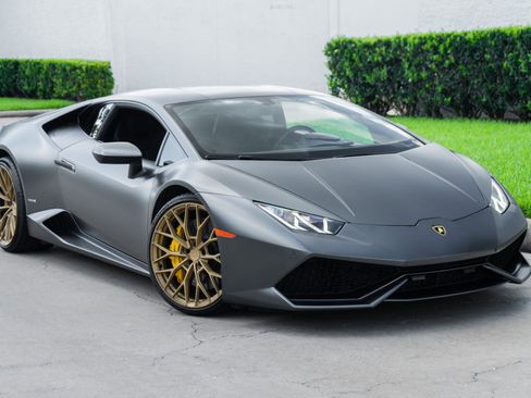 Used 2015 Lamborghini Huracan LP 610-4 AWD/4WD image 3
