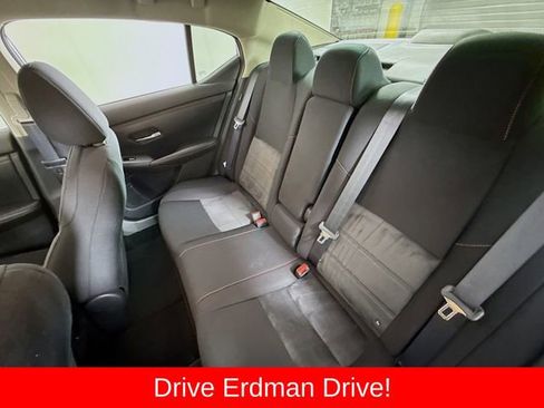 Used 2025 Nissan Sentra SR FWD image 8