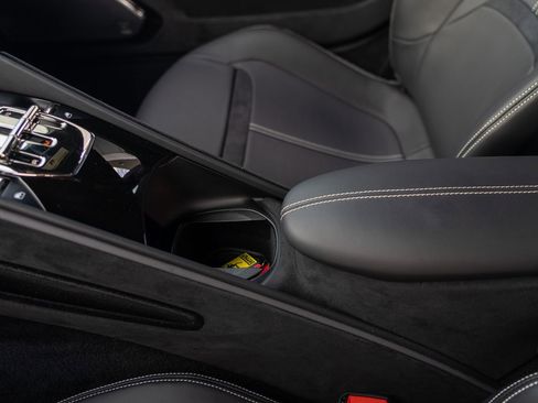 Certified 2022 Ferrari Roma image 38