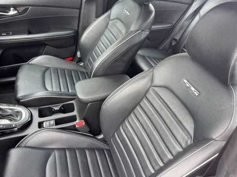 Used 2023 Kia Forte GT-Line w/ GT-Line Premium Package image 11