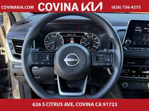 Used 2023 Nissan Rogue SV image 17