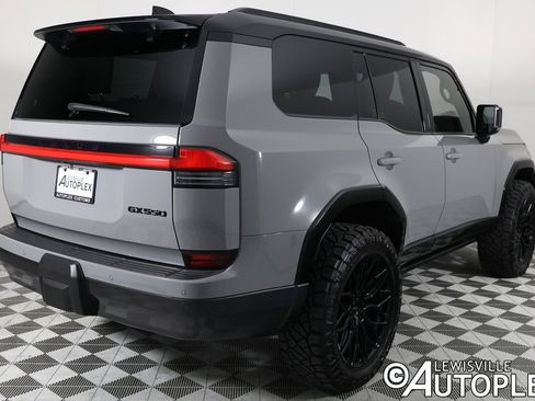 Used 2025 Lexus GX 550 image 5