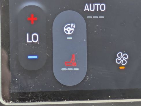 Used 2024 Ford Edge Titanium AWD/4WD image 22