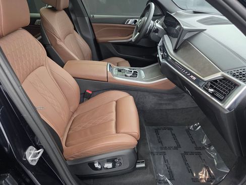 Used 2024 BMW X5 sDrive40i w/ M Sport Package RWD image 27