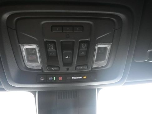 Used 2023 GMC Sierra 1500 AT4 w/ Technology Package AWD/4WD image 16