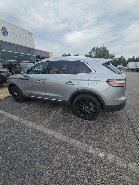 Used 2023 Lincoln Nautilus Reserve w/ Equipment Group 201A AWD/4WD image 2
