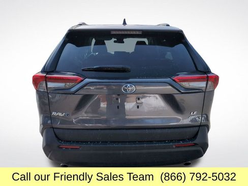 Used 2020 Toyota RAV4 LE image 5
