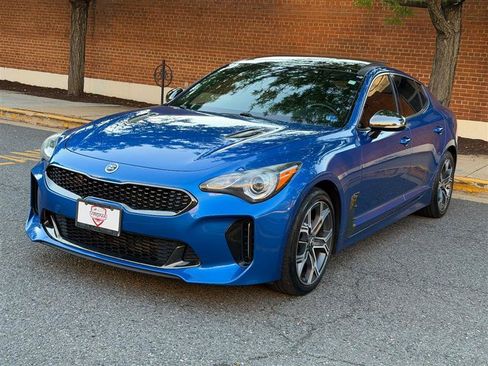 Used 2020 Kia Stinger GT-Line w/ Sun & Sound Package RWD image 3