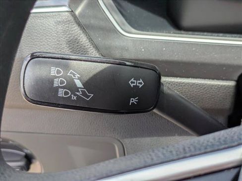 Used 2023 Volkswagen Tiguan S FWD image 7