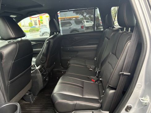 Used 2023 Honda Passport TrailSport image 19
