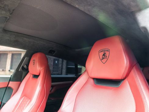 Used 2020 Lamborghini Urus AWD/4WD image 20