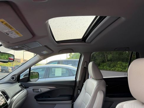 Used 2017 Honda Pilot EX-L image 12