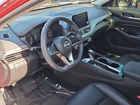 Used 2024 Nissan Altima 2.5 SR image 15