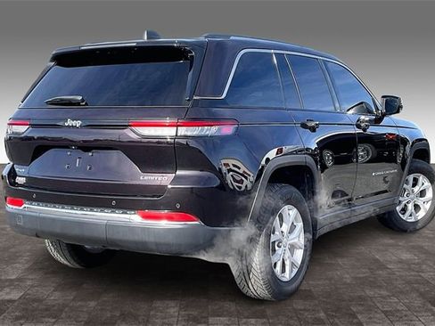 Used 2023 Jeep Grand Cherokee Limited image 2