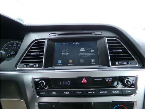 Used 2016 Hyundai Sonata SE FWD image 9