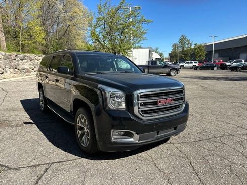 Used 2015 GMC Yukon XL SLT w/ Open Road Package AWD/4WD image 7