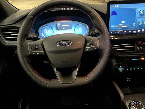 Certified 2023 Ford Escape ST-Line Elite image 5