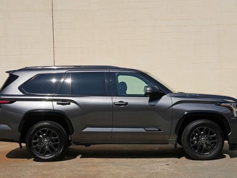 Used 2023 Toyota Sequoia Platinum AWD/4WD image 58