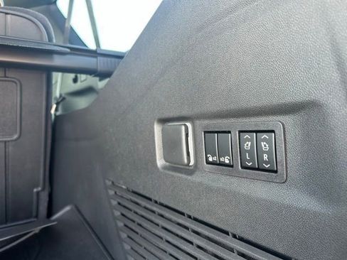 New 2026 GMC Yukon XL Elevation w/ Elevation Premium Package image 13