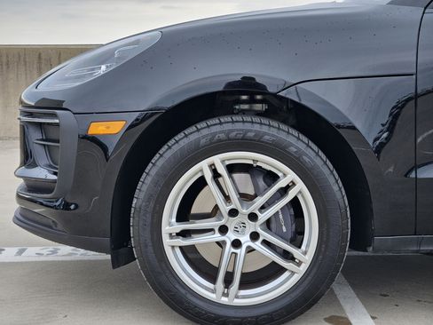 Certified 2026 Porsche Macan AWD/4WD image 13