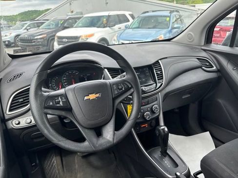 Used 2019 Chevrolet Trax LS w/ Tint and Cruise Package FWD image 12