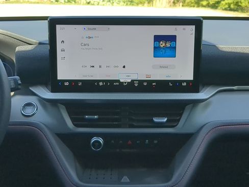 Certified 2025 Ford Explorer ST-Line w/ Premium Package image 16