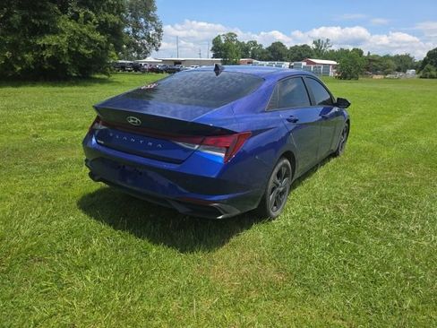 Used 2023 Hyundai Elantra SEL FWD image 9