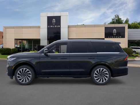 New 2026 Lincoln Navigator Black Label AWD/4WD image 4