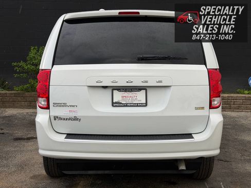 Used 2019 Dodge Grand Caravan SE w/ Power Convenience Group I FWD image 9