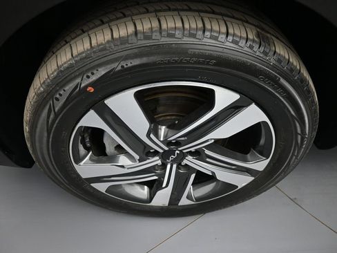 Certified 2023 Kia Sorento EX image 14