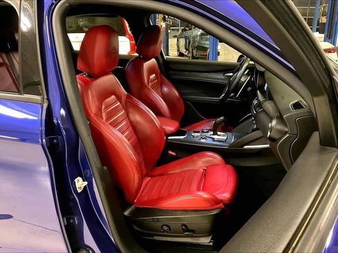 Used 2022 Alfa Romeo Stelvio Sprint image 8