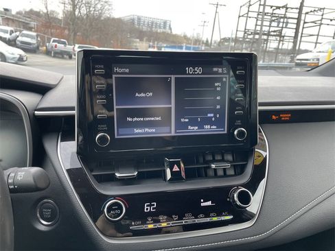 Used 2019 Toyota Corolla SE image 18