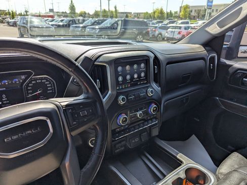 Used 2021 GMC Sierra 1500 Denali w/ Denali Ultimate Package AWD/4WD image 22