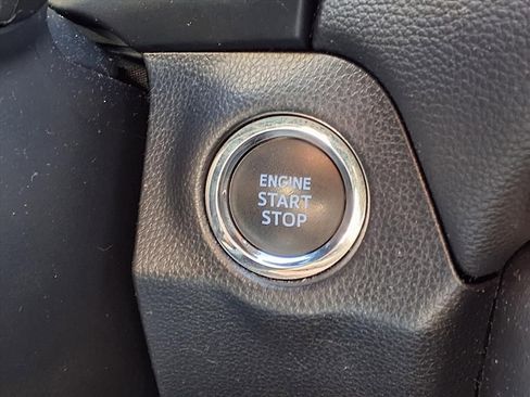 Used 2020 Toyota RAV4 XLE Premium image 10