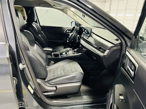 Used 2024 Mitsubishi Outlander SE image 37