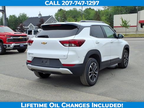 Used 2025 Chevrolet TrailBlazer LT AWD/4WD image 5