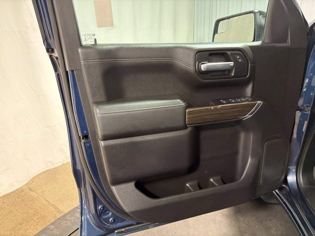 Used 2019 Chevrolet Silverado 1500 RST AWD/4WD image 4