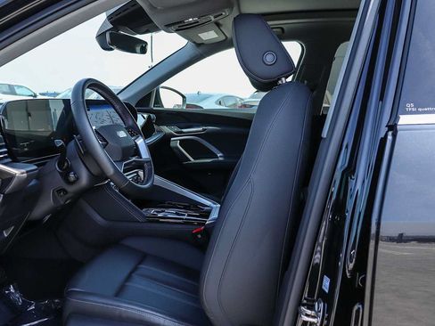 Used 2025 Audi Q5 Premium w/ Convenience Package AWD/4WD image 22